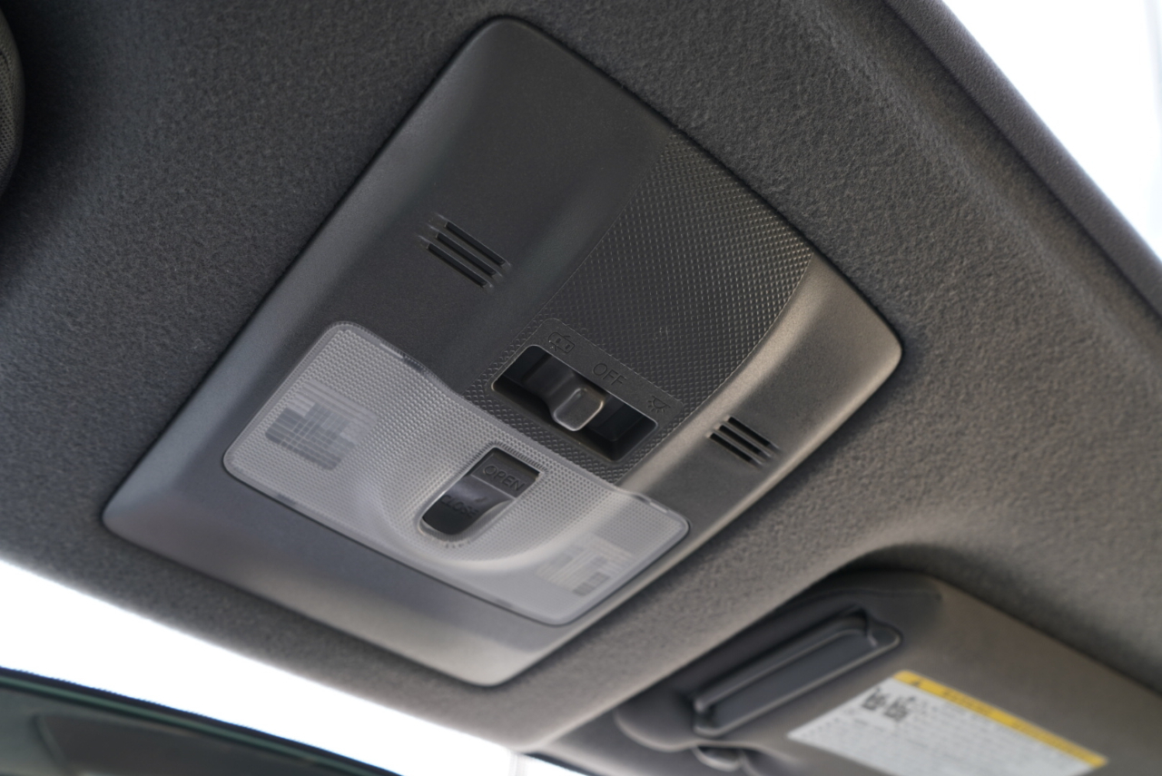 Scion tC 2dr HB Man (Natl) 2015