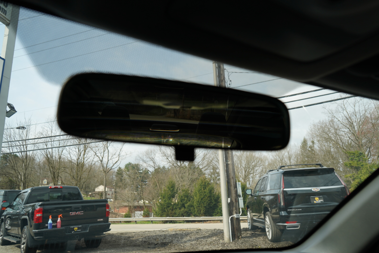 Scion tC 2dr HB Man (Natl) 2015