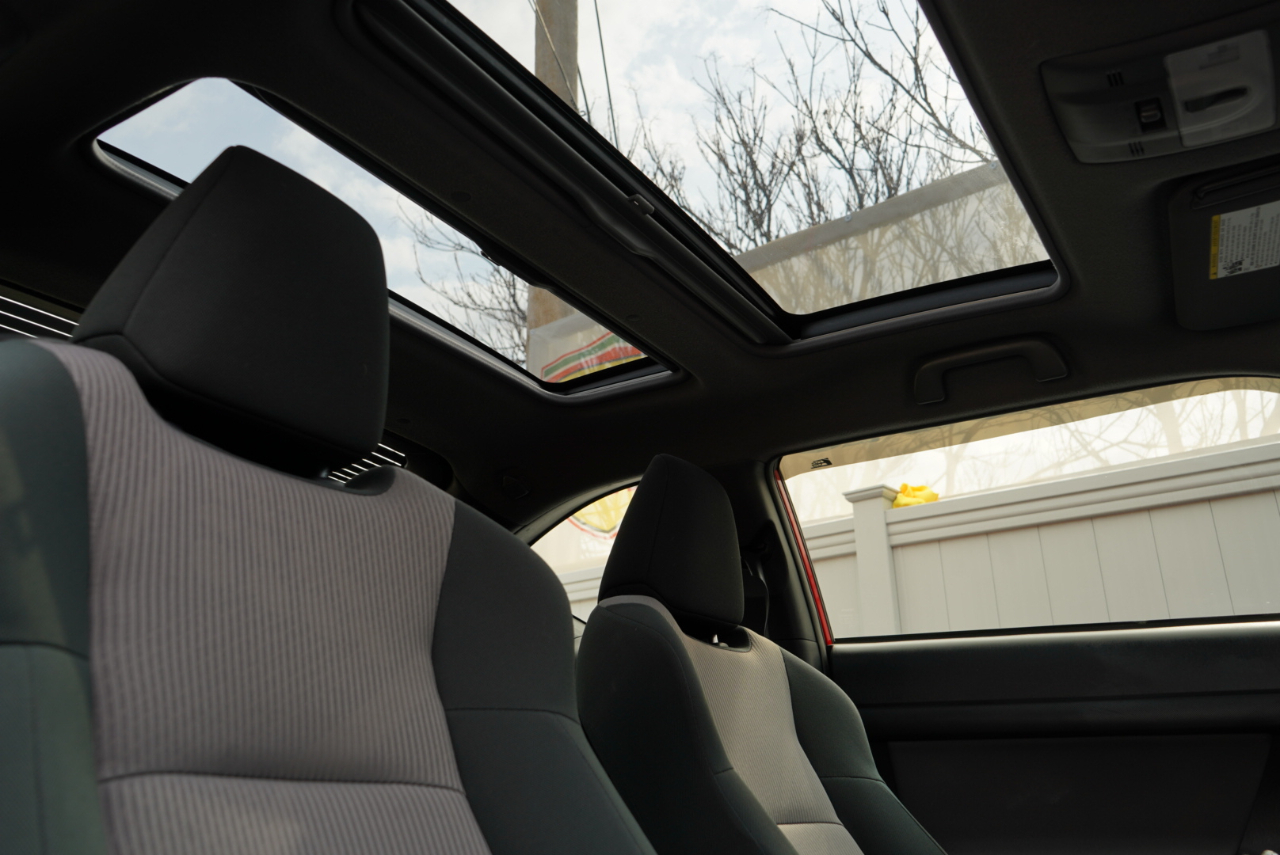 Scion tC 2dr HB Man (Natl) 2015