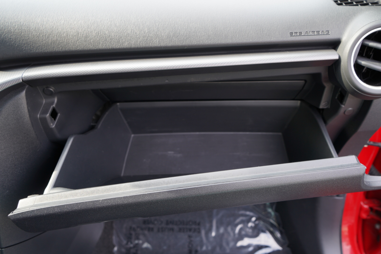 Scion tC 2dr HB Man (Natl) 2015