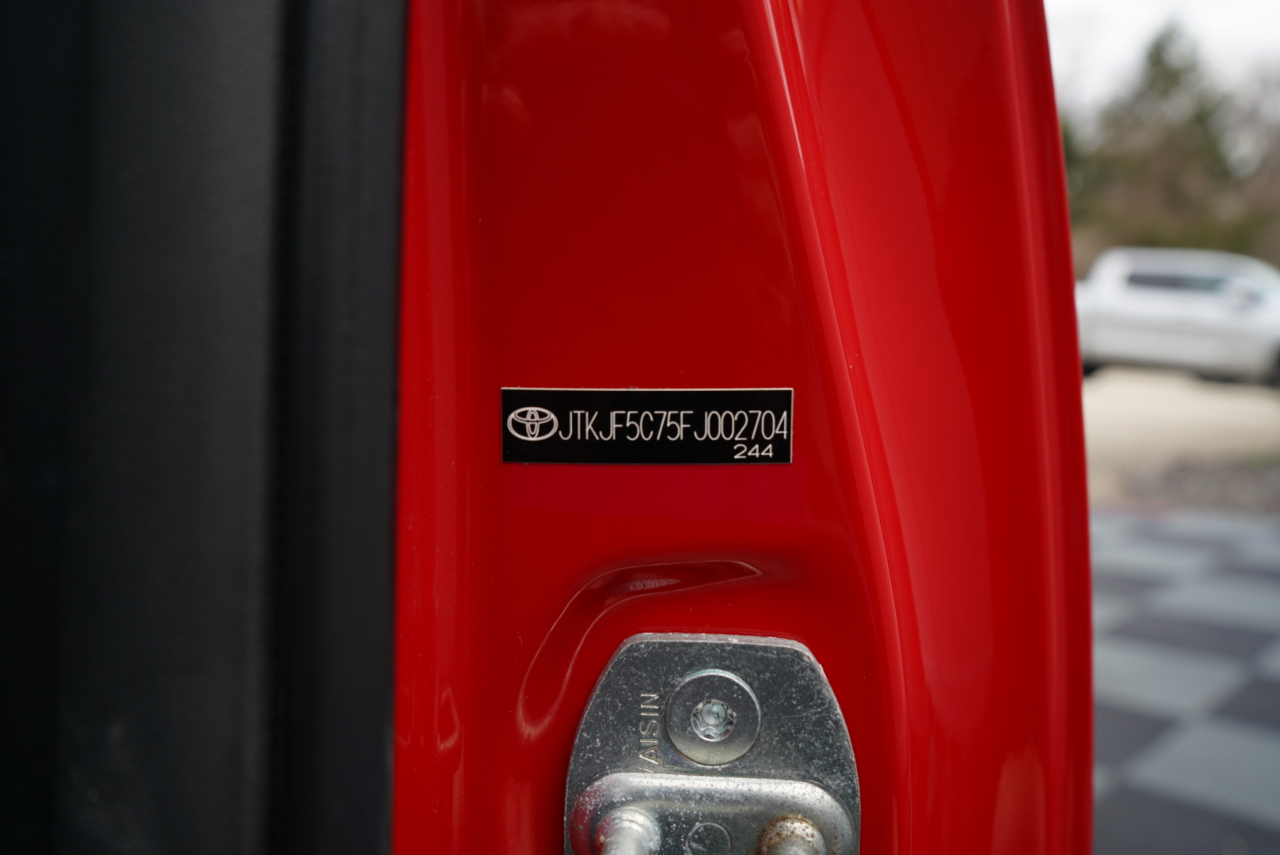 Scion tC 2dr HB Man (Natl) 2015