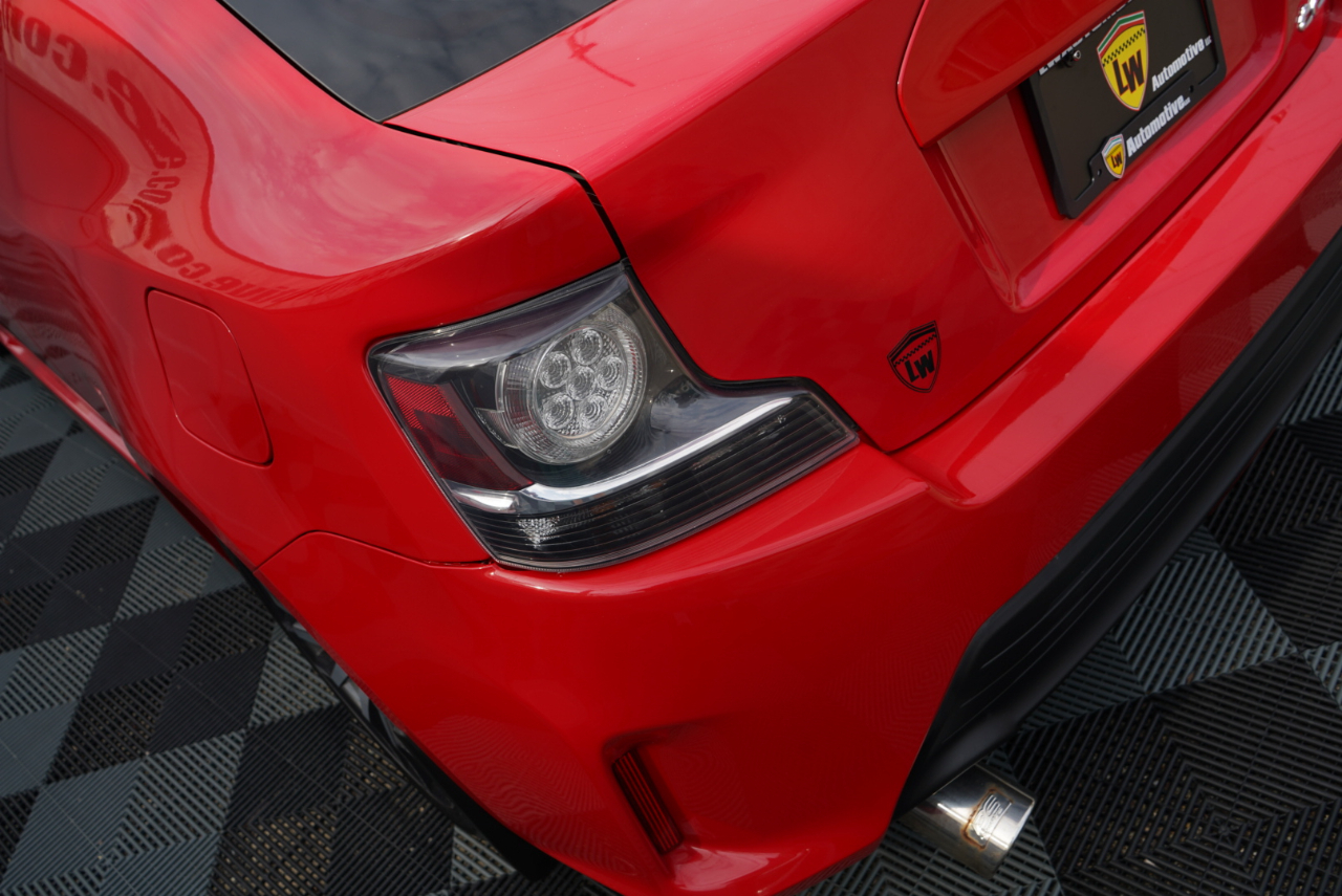 Scion tC 2dr HB Man (Natl) 2015