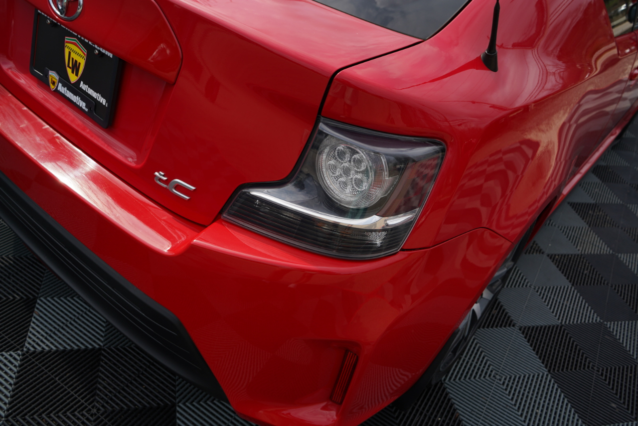 Scion tC 2dr HB Man (Natl) 2015