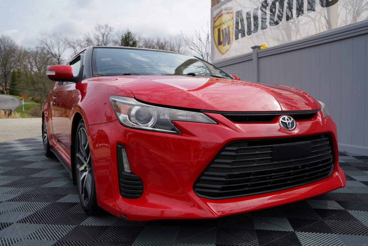Scion tC 2dr HB Man (Natl) 2015