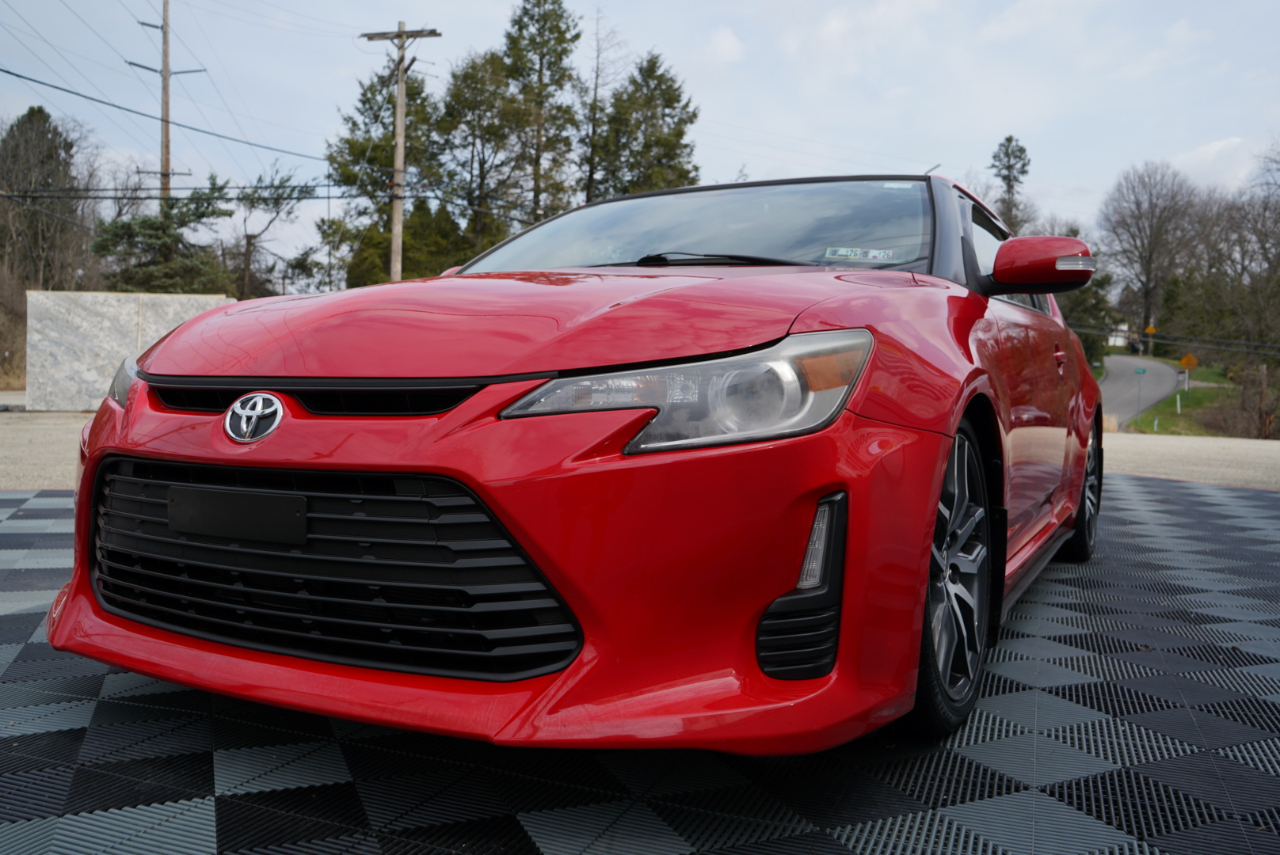 Scion tC 2dr HB Man (Natl) 2015