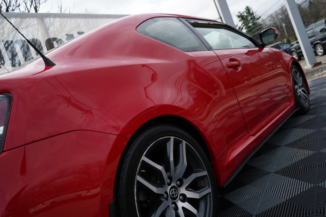 Scion tC 2dr HB Man (Natl) 2015