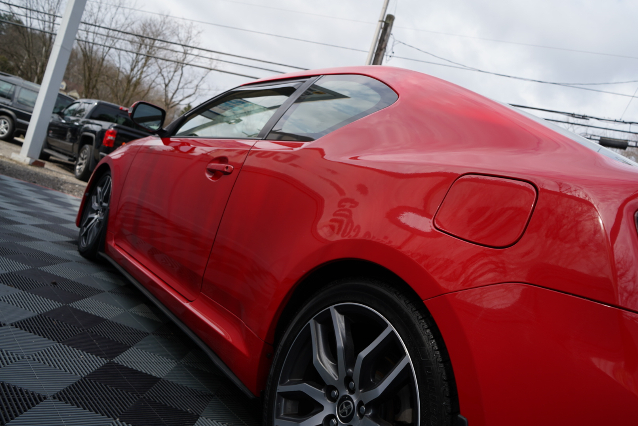 Scion tC 2dr HB Man (Natl) 2015