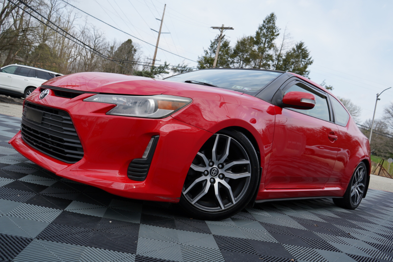 Scion tC 2dr HB Man (Natl) 2015