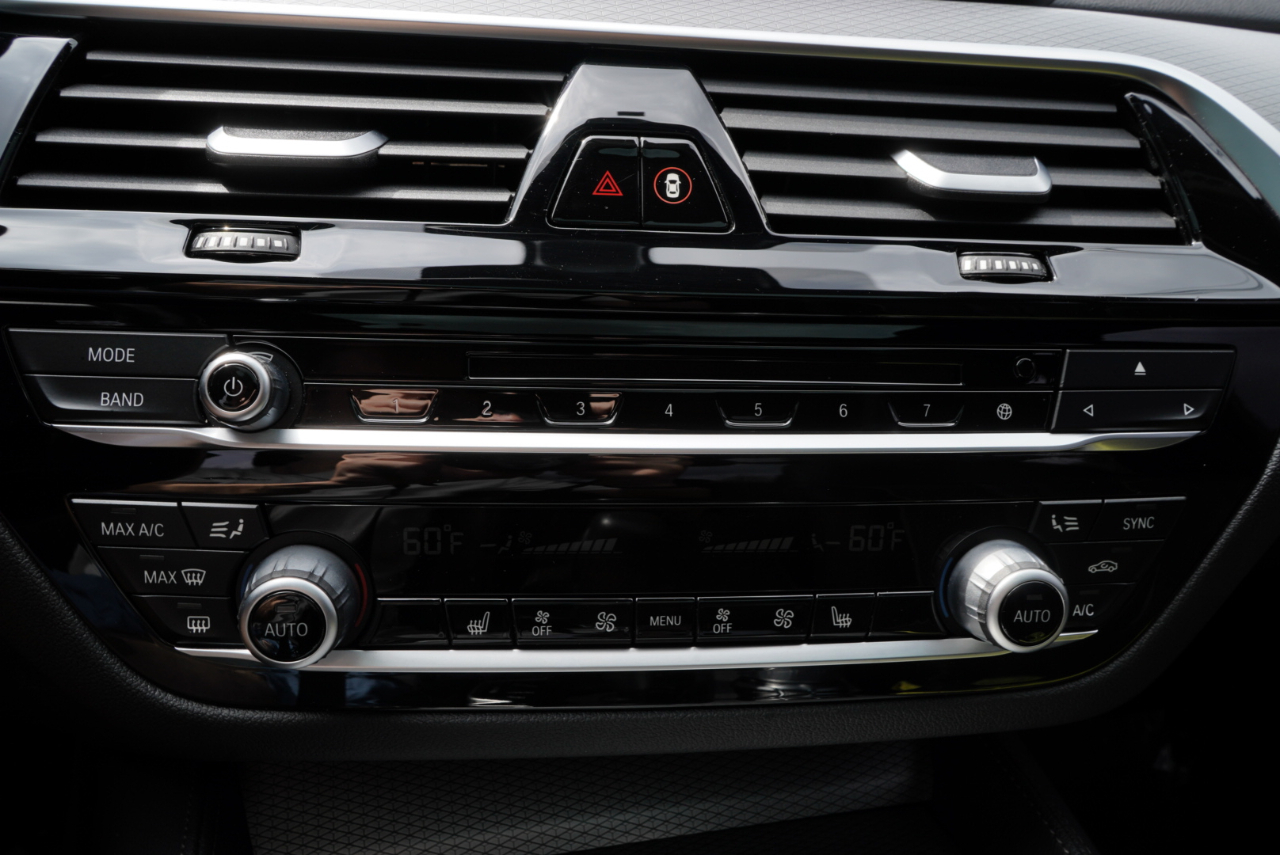 BMW 5 Series M550i xDrive Sedan 2019