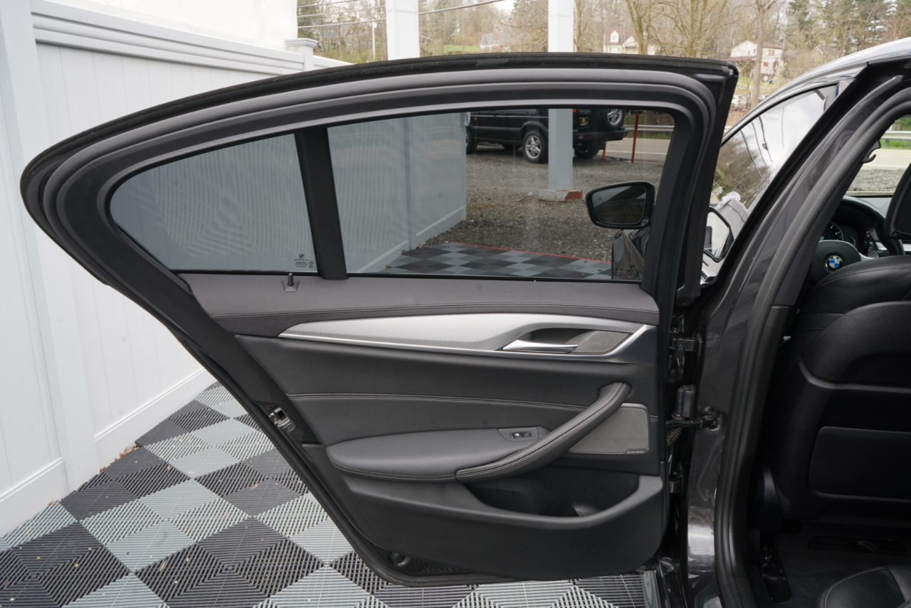 BMW 5 Series M550i xDrive Sedan 2019