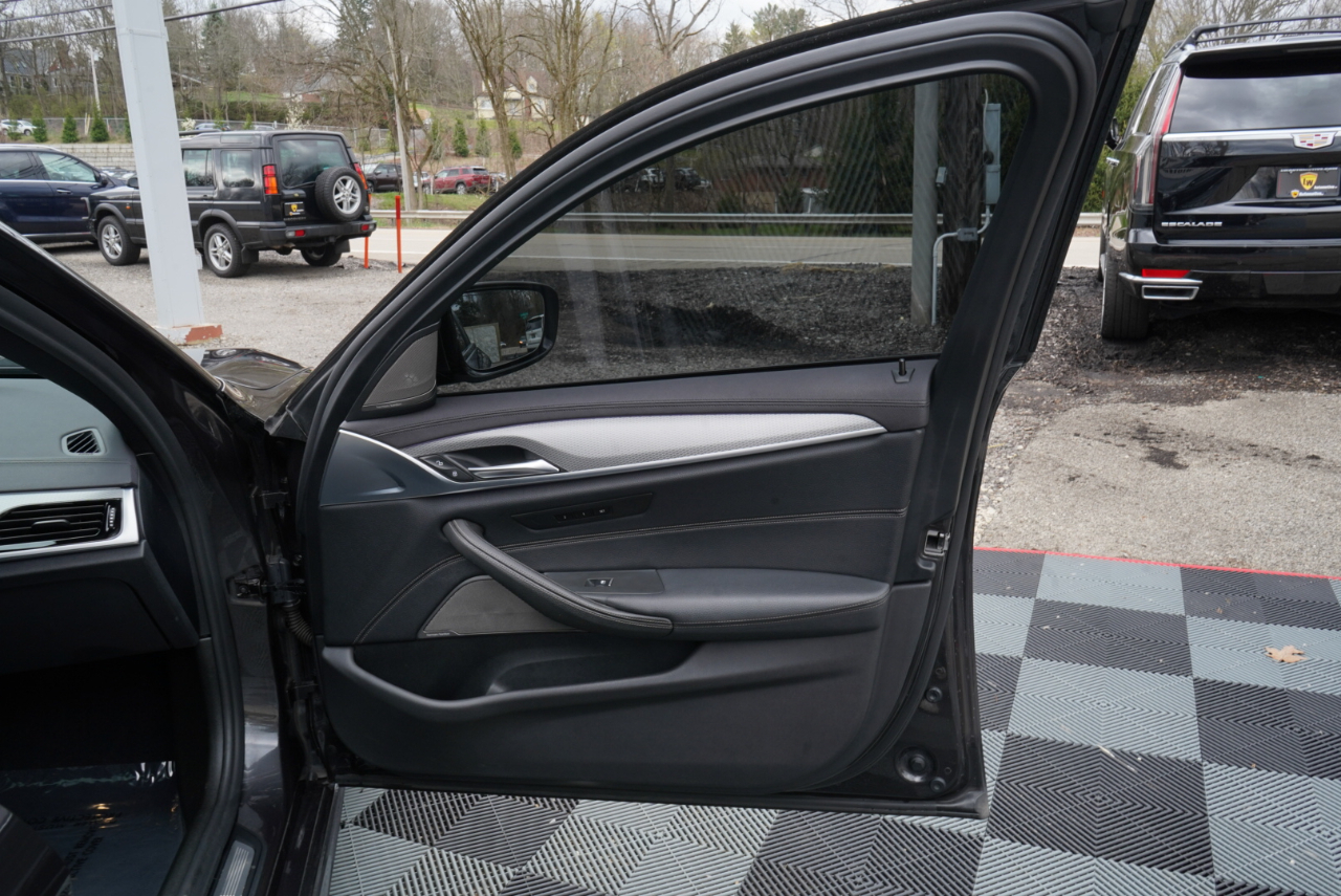 BMW 5 Series M550i xDrive Sedan 2019