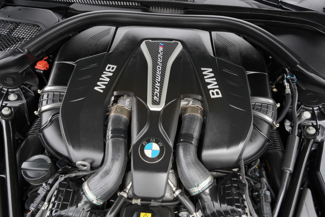 BMW 5 Series M550i xDrive Sedan 2019