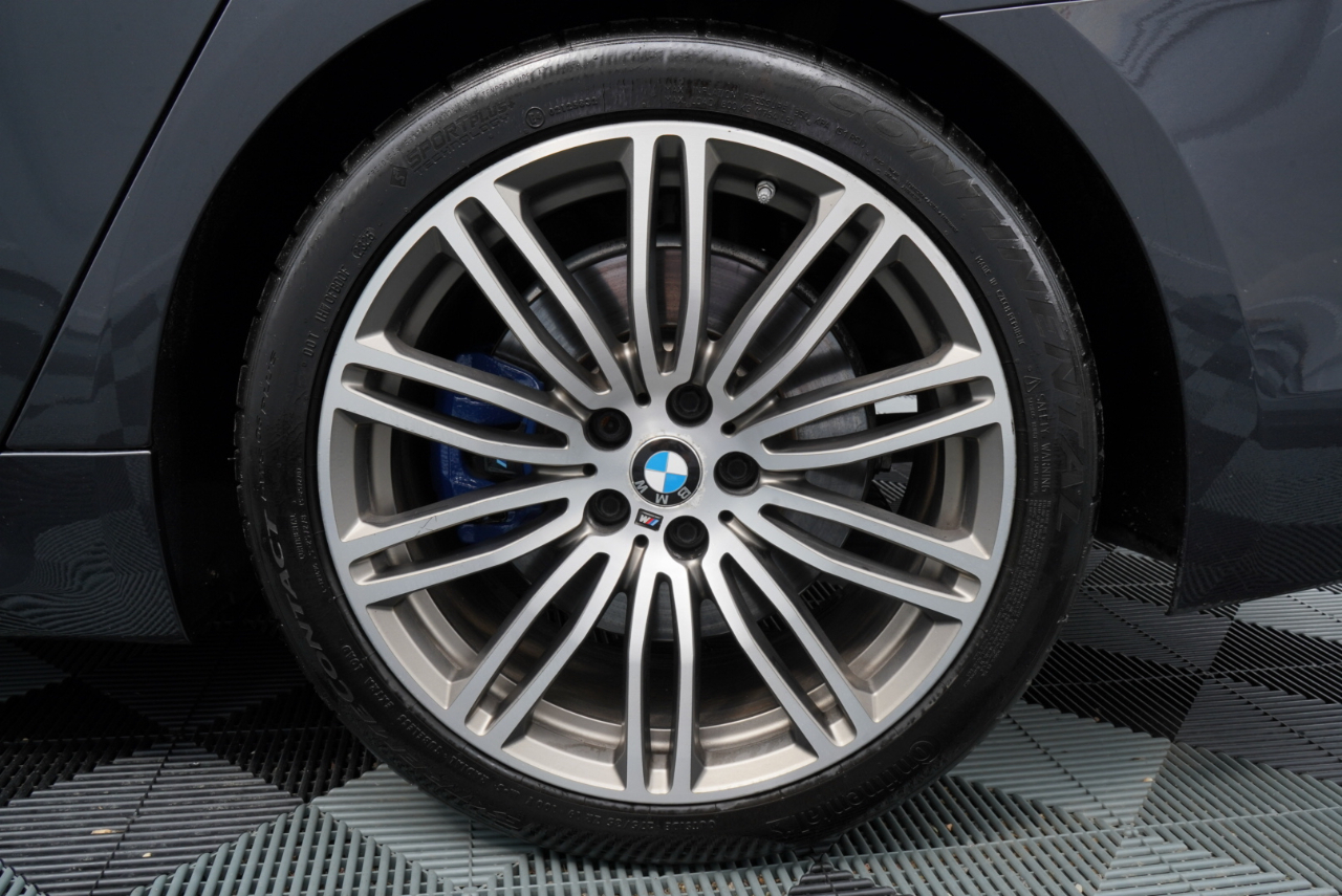 BMW 5 Series M550i xDrive Sedan 2019