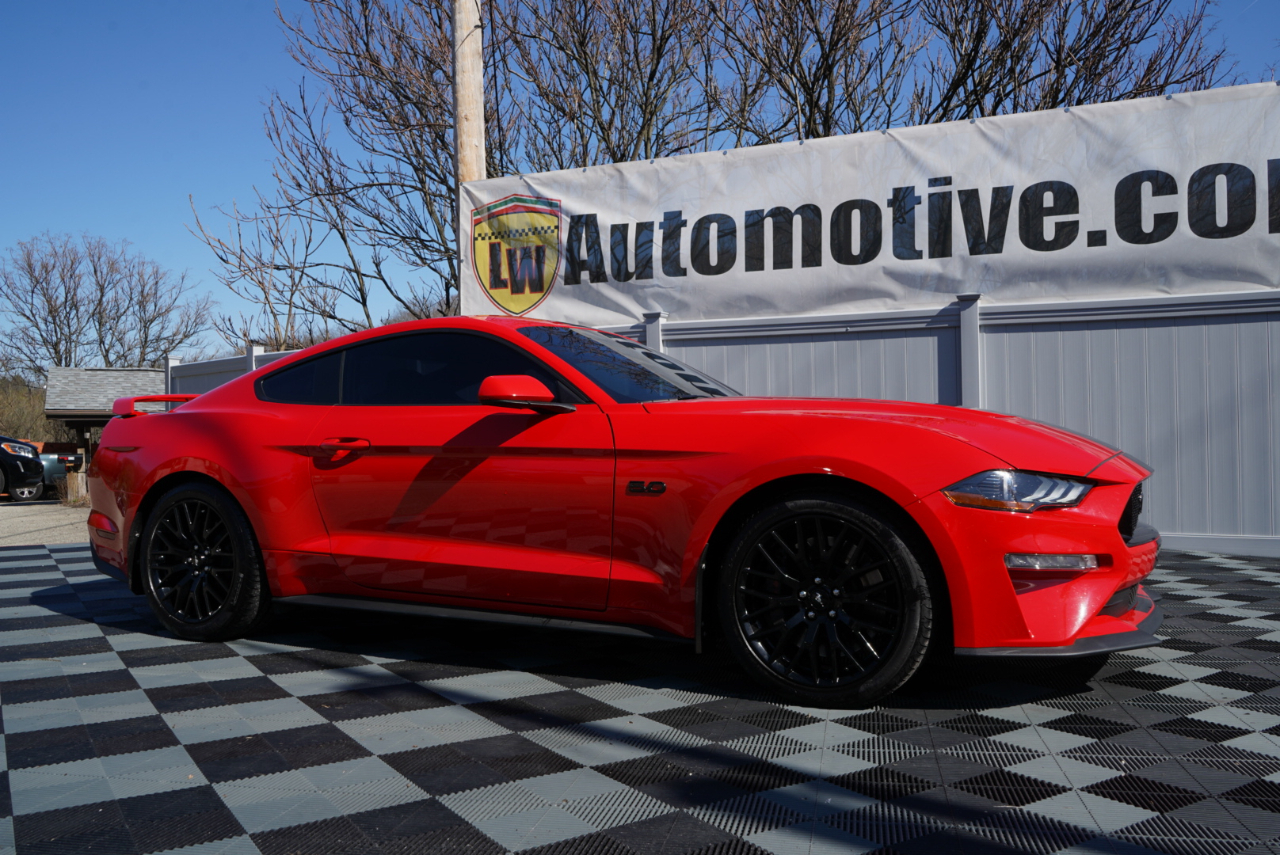 Ford Mustang GT Fastback 2021