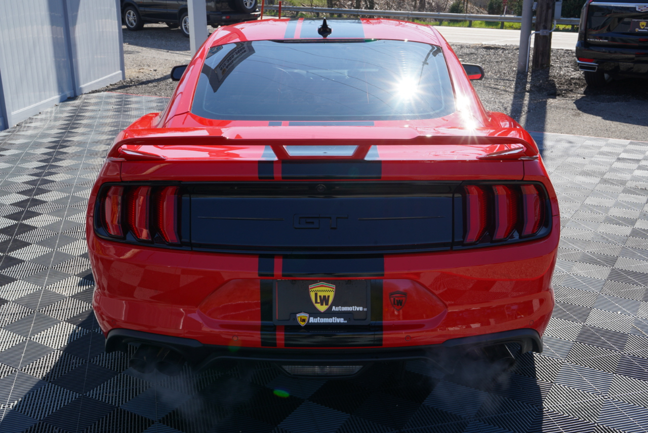 Ford Mustang GT Fastback 2021