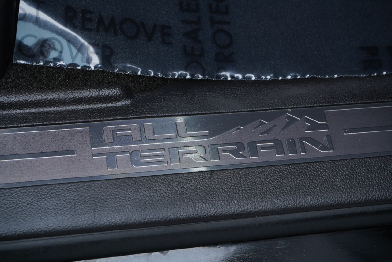 GMC Sierra 1500 4WD Crew Cab 143.5" SLE 2014