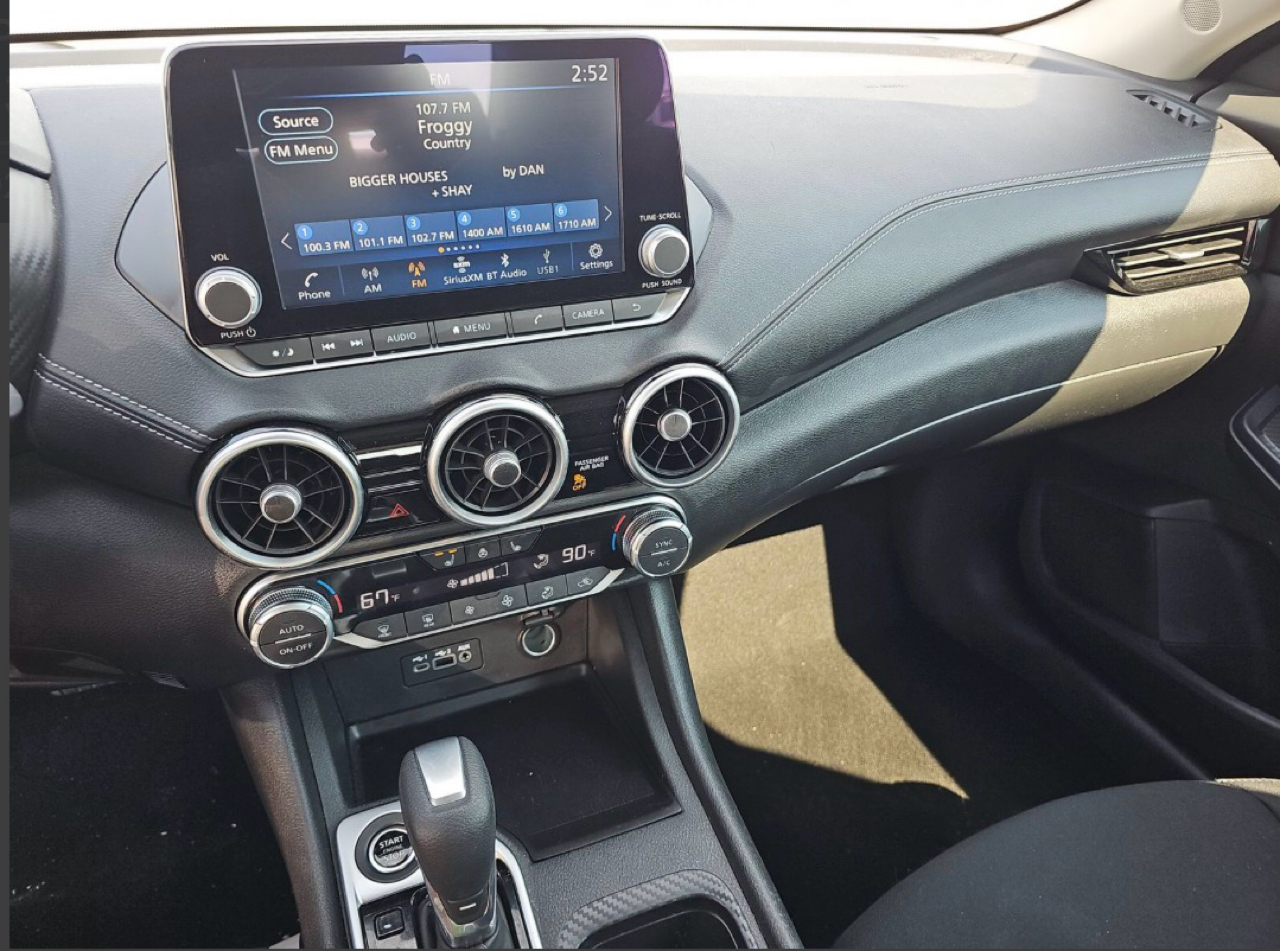 Nissan Sentra SV CVT 2023