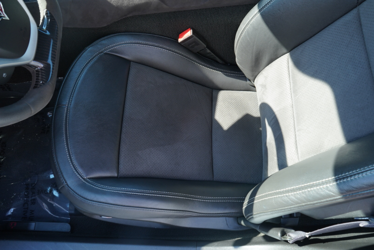 Chevrolet Corvette 2dr Stingray Z51 Cpe w/3LT 2016