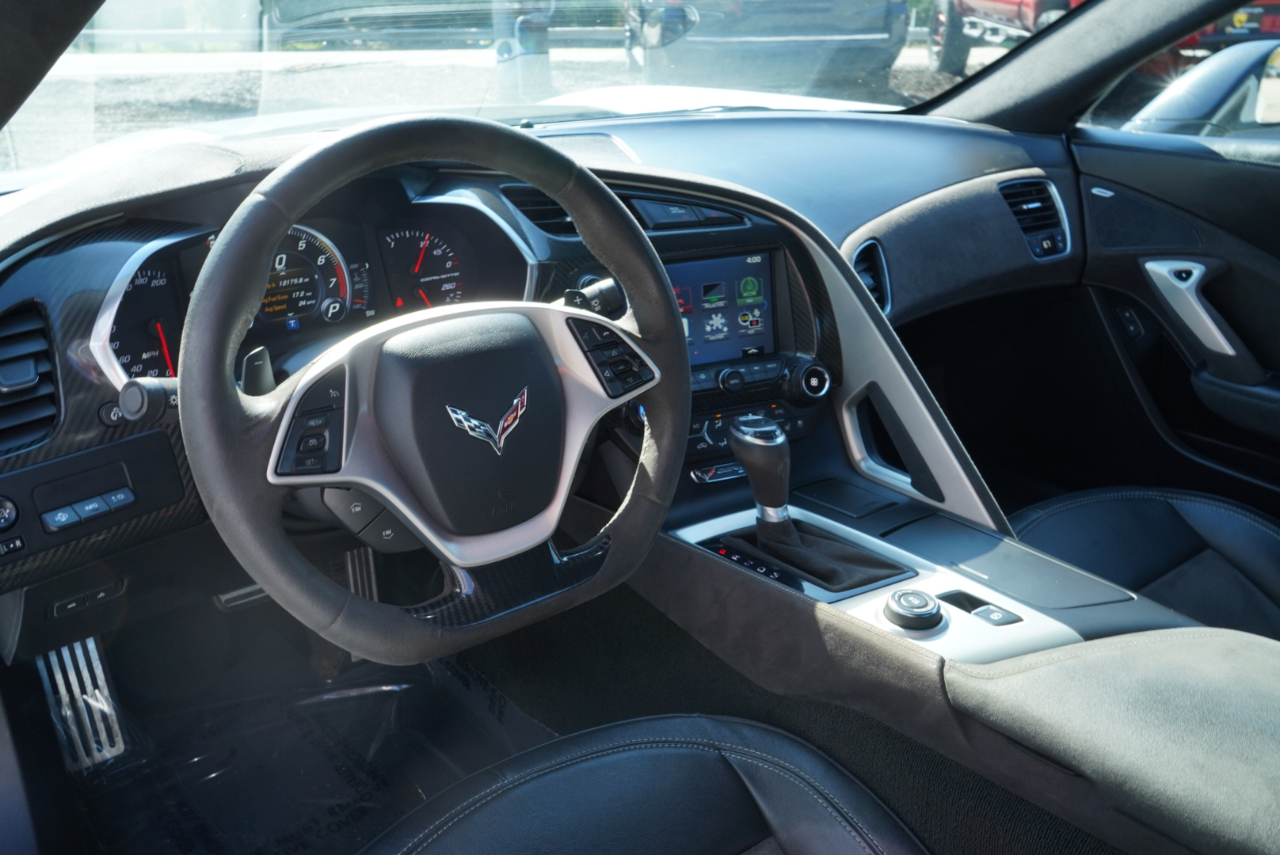 Chevrolet Corvette 2dr Stingray Z51 Cpe w/3LT 2016