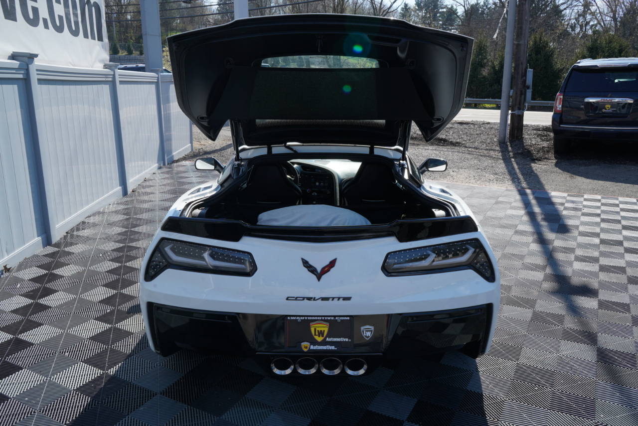 Chevrolet Corvette 2dr Stingray Z51 Cpe w/3LT 2016