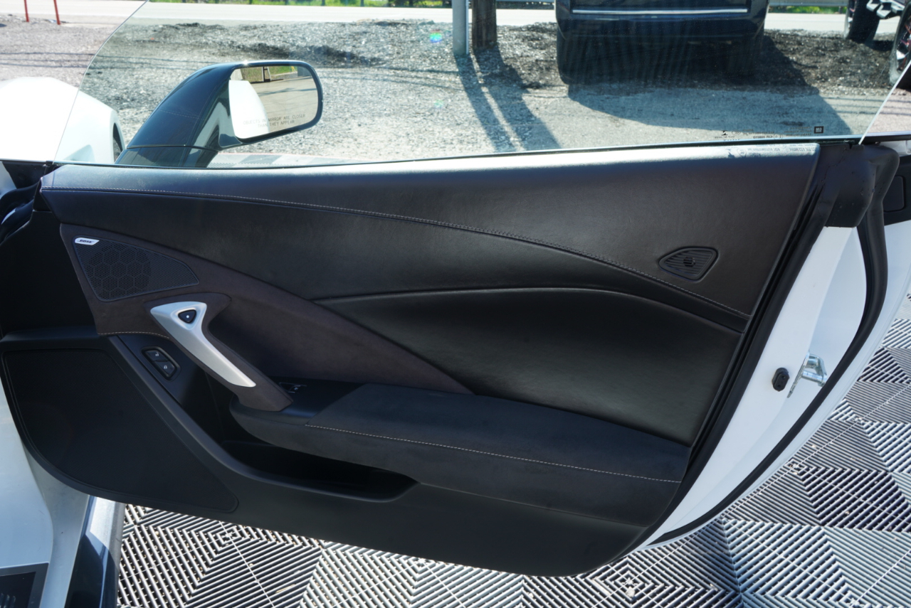 Chevrolet Corvette 2dr Stingray Z51 Cpe w/3LT 2016