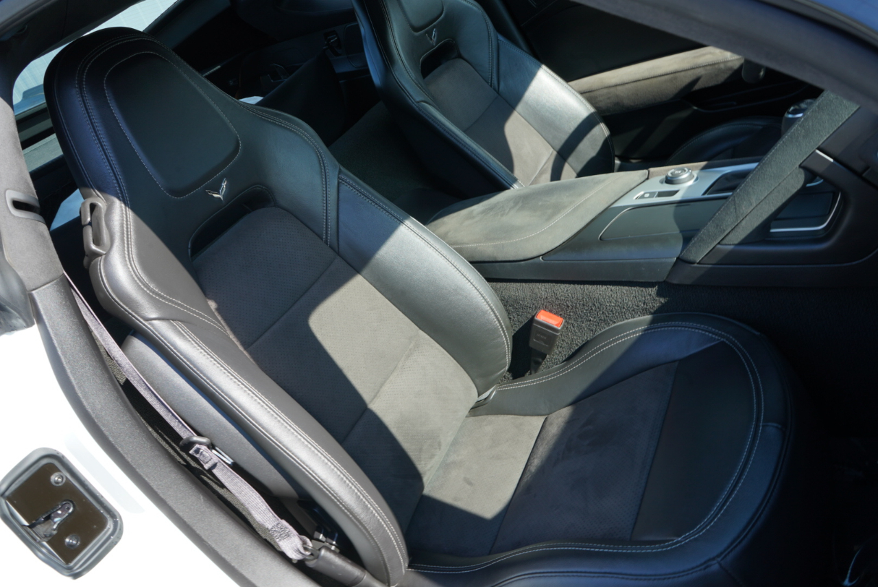 Chevrolet Corvette 2dr Stingray Z51 Cpe w/3LT 2016