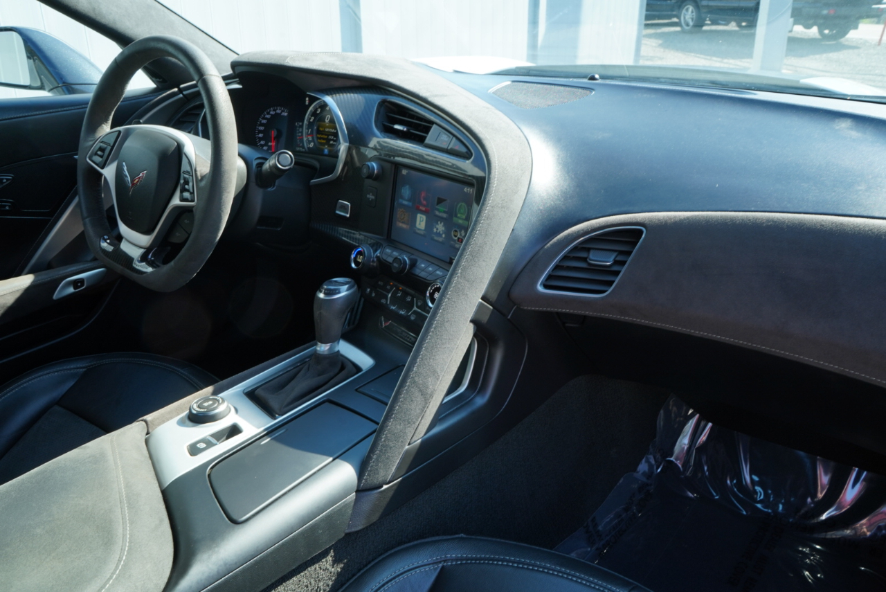 Chevrolet Corvette 2dr Stingray Z51 Cpe w/3LT 2016