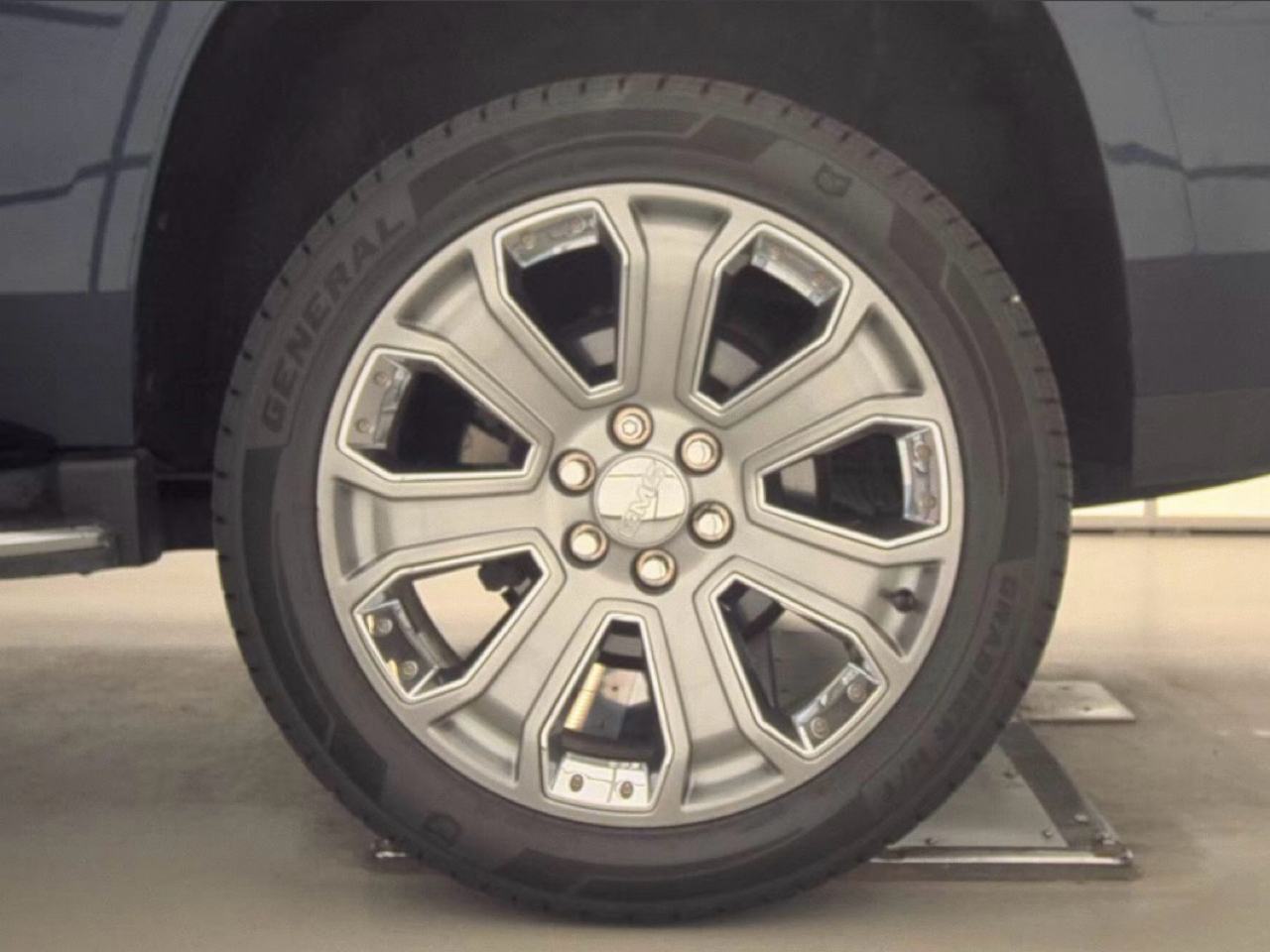 GMC Yukon 4WD 4dr Denali 2019