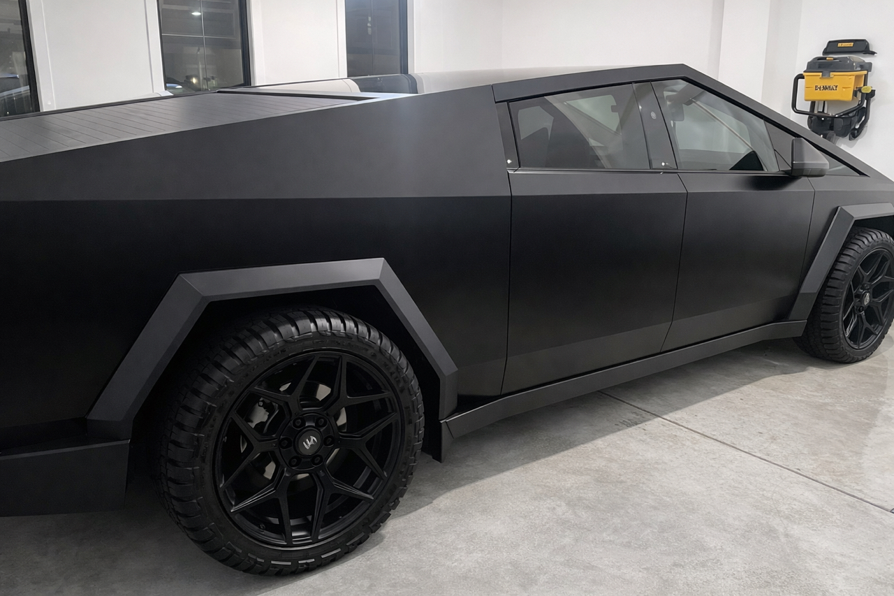 Tesla Cybertruck AWD 2024