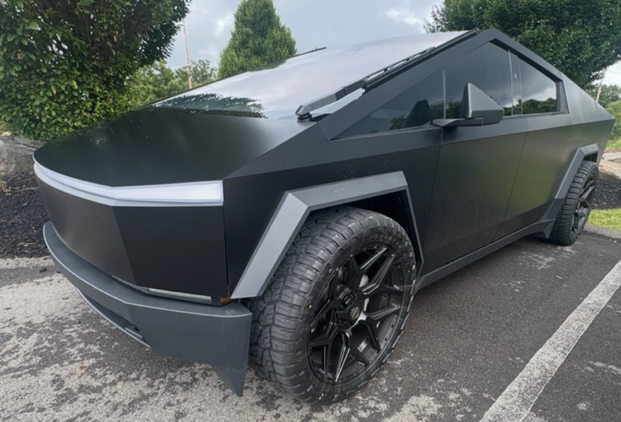 Tesla Cybertruck AWD 2024