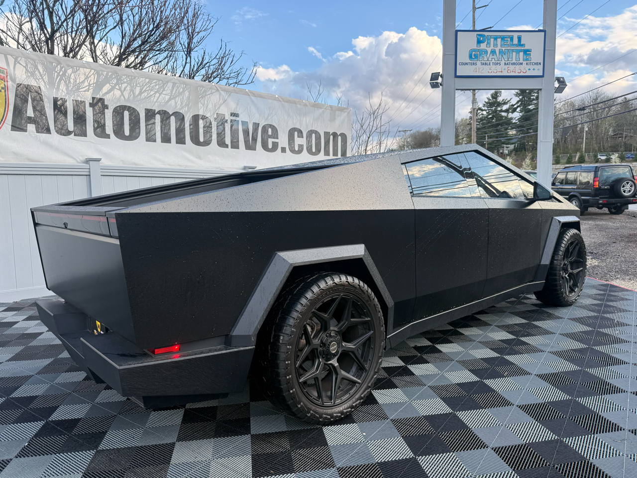 Tesla Cybertruck AWD 2024