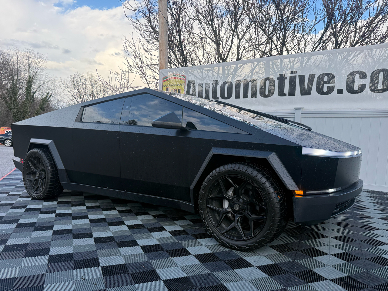 Tesla Cybertruck AWD 2024