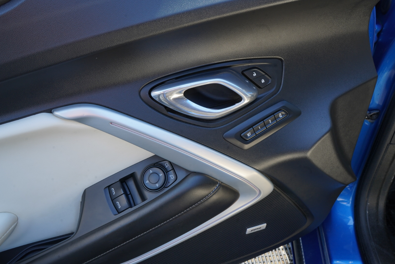 Chevrolet Camaro 2dr Cpe 2SS 2017