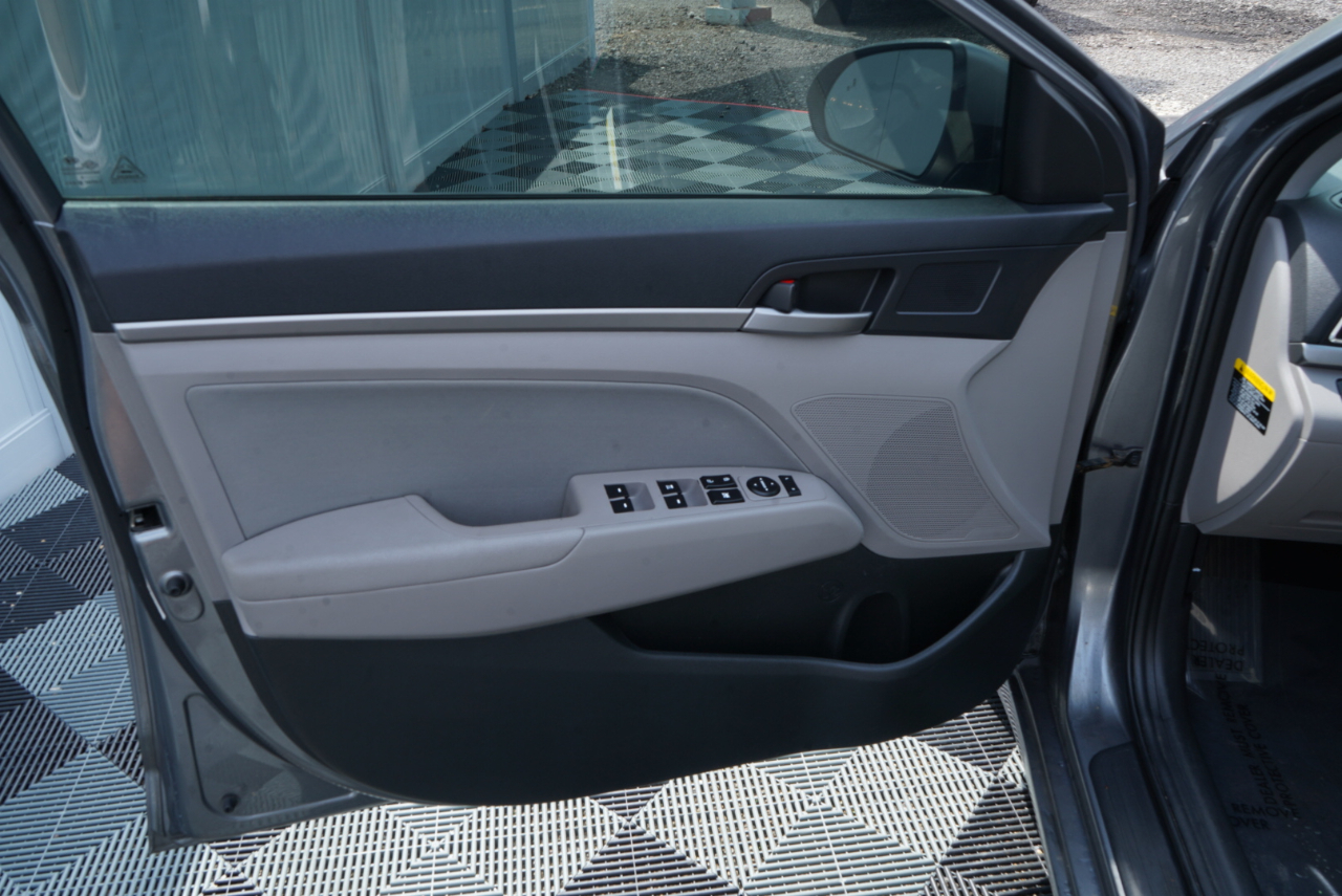 Hyundai Elantra SEL 2.0L Auto 2018