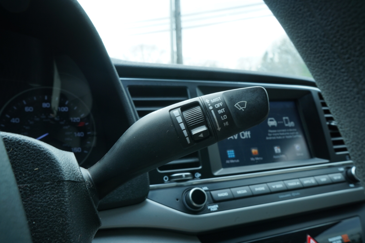 Hyundai Elantra SEL 2.0L Auto 2018