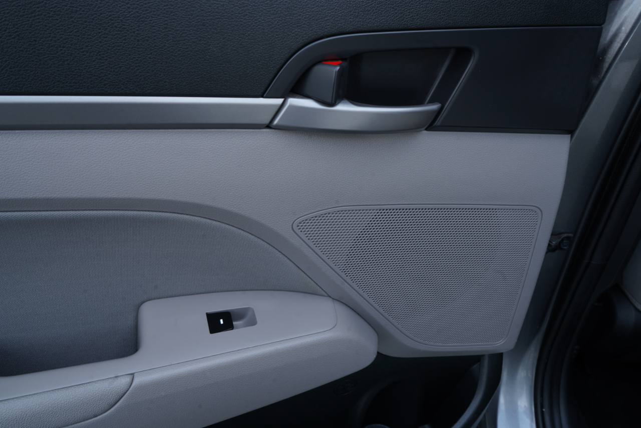 Hyundai Elantra SEL 2.0L Auto 2018