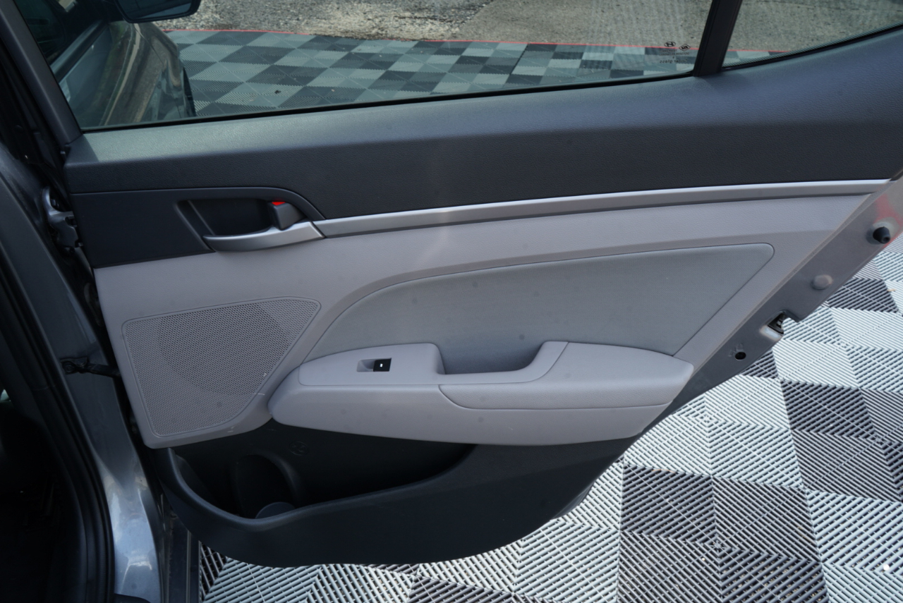 Hyundai Elantra SEL 2.0L Auto 2018