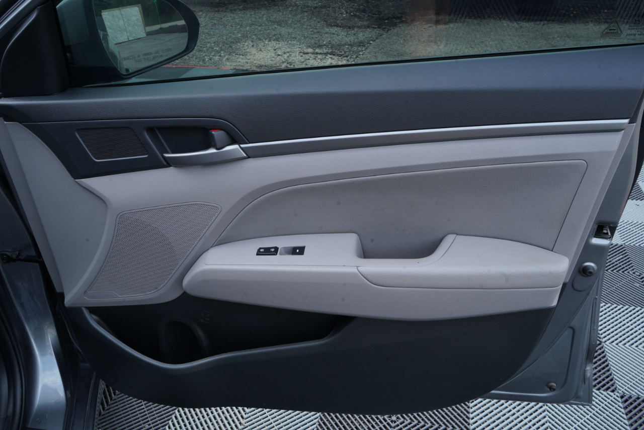 Hyundai Elantra SEL 2.0L Auto 2018