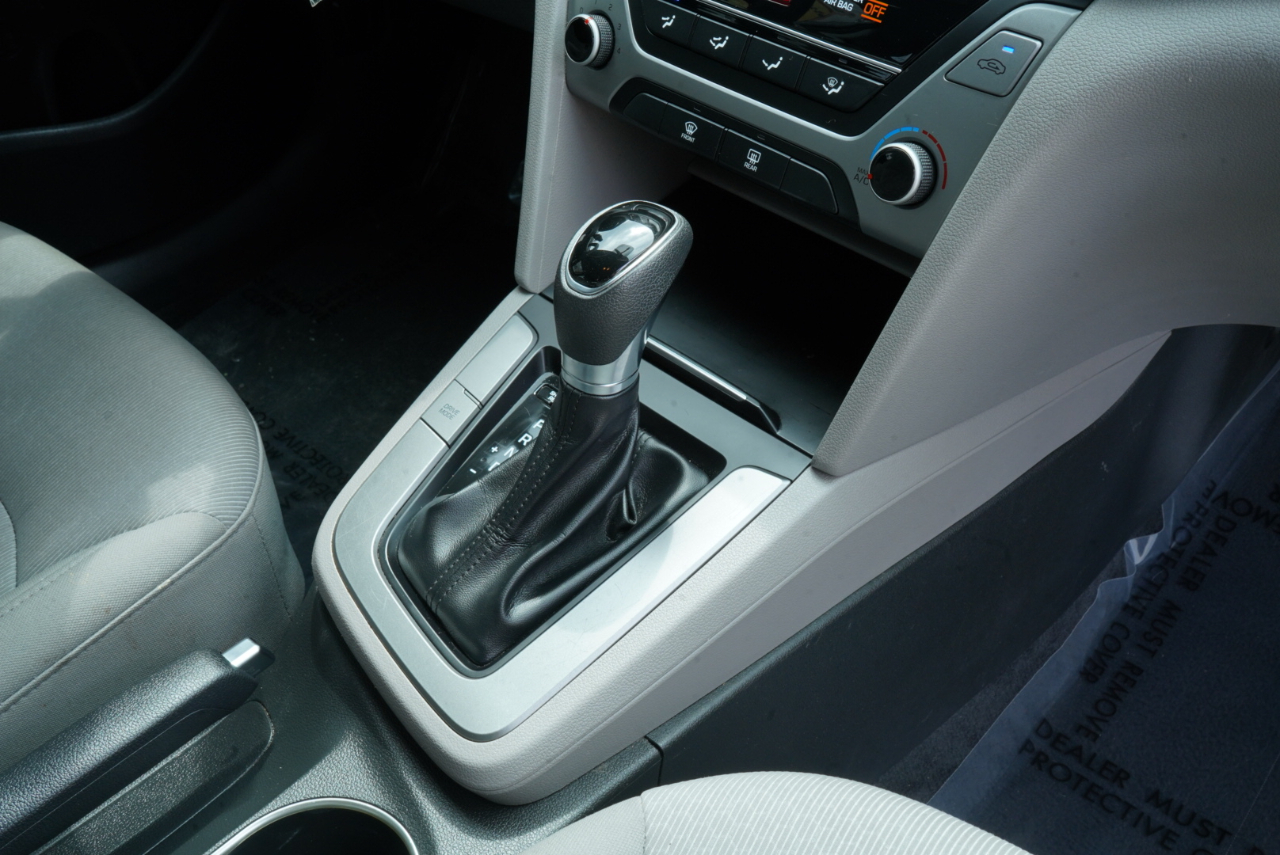 Hyundai Elantra SEL 2.0L Auto 2018