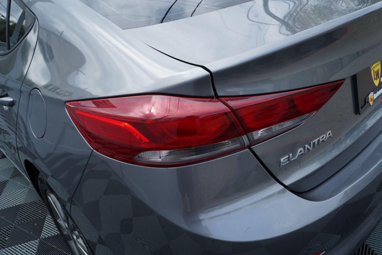Hyundai Elantra SEL 2.0L Auto 2018