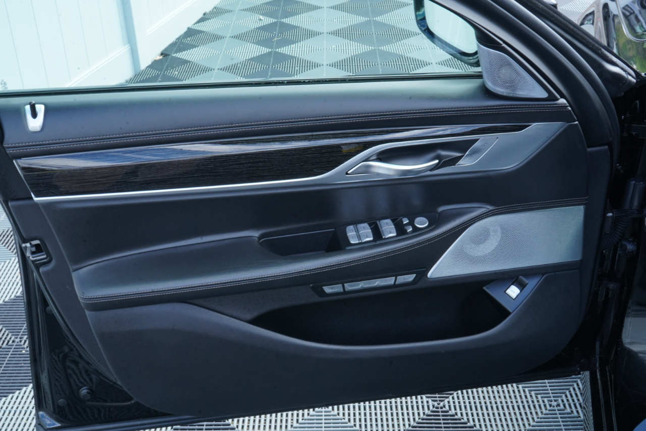 BMW 7 Series 750i Sedan 2017