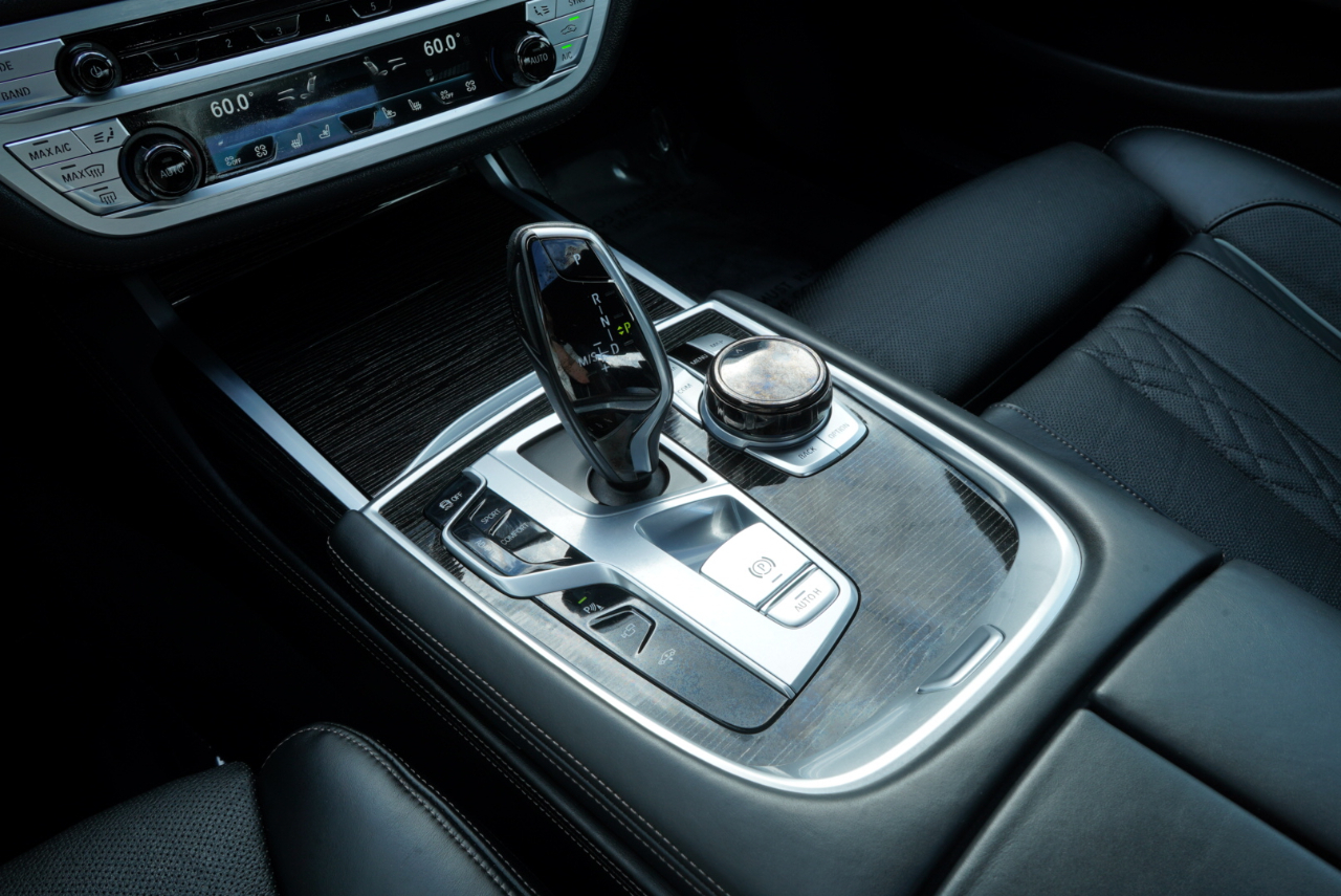 BMW 7 Series 750i Sedan 2017