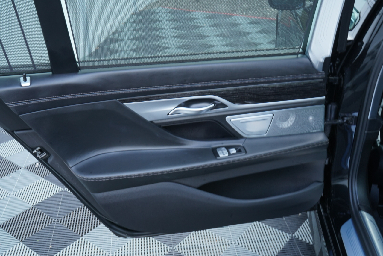 BMW 7 Series 750i Sedan 2017