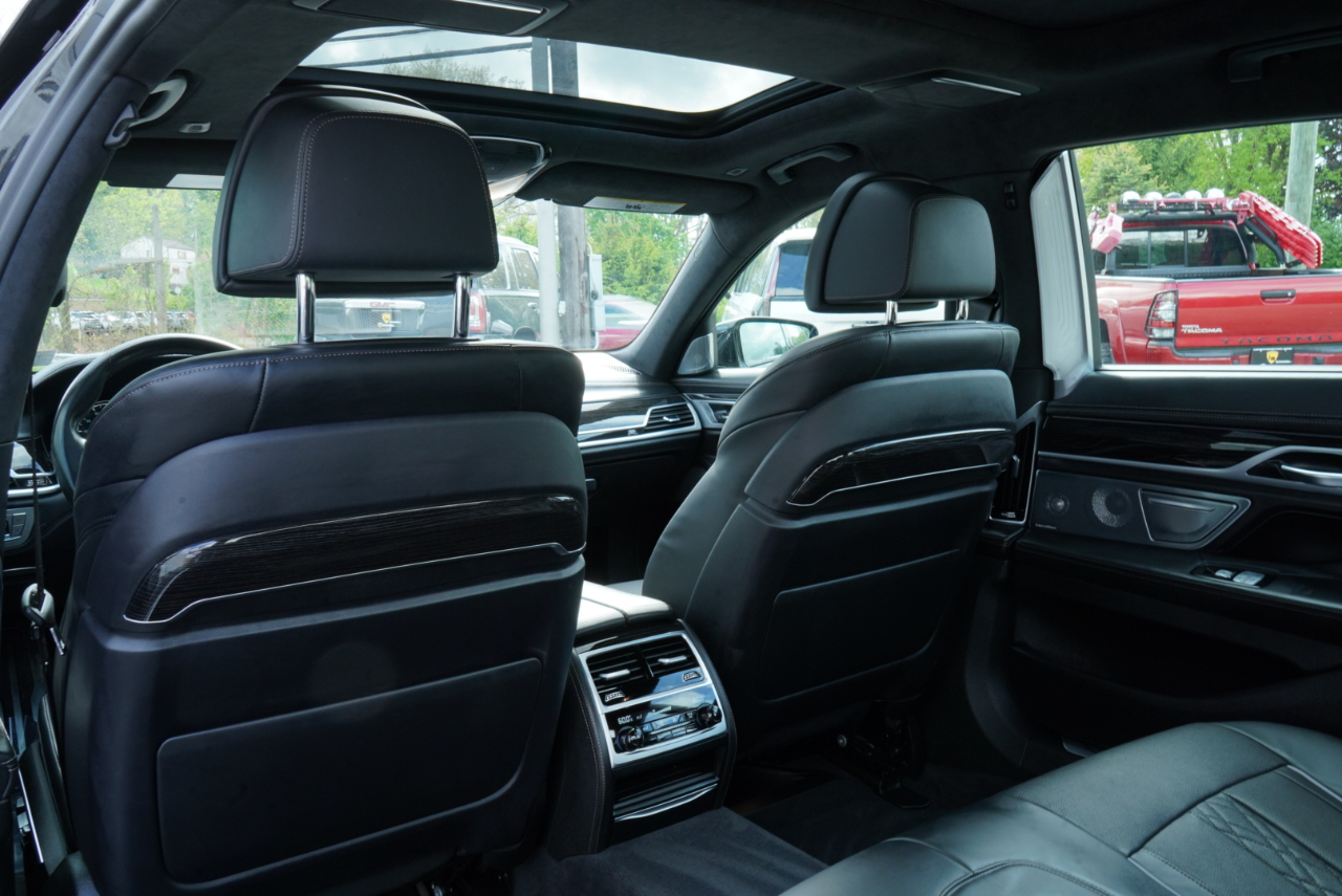 BMW 7 Series 750i Sedan 2017