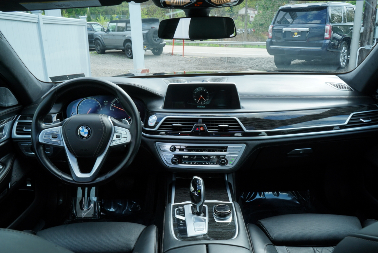 BMW 7 Series 750i Sedan 2017