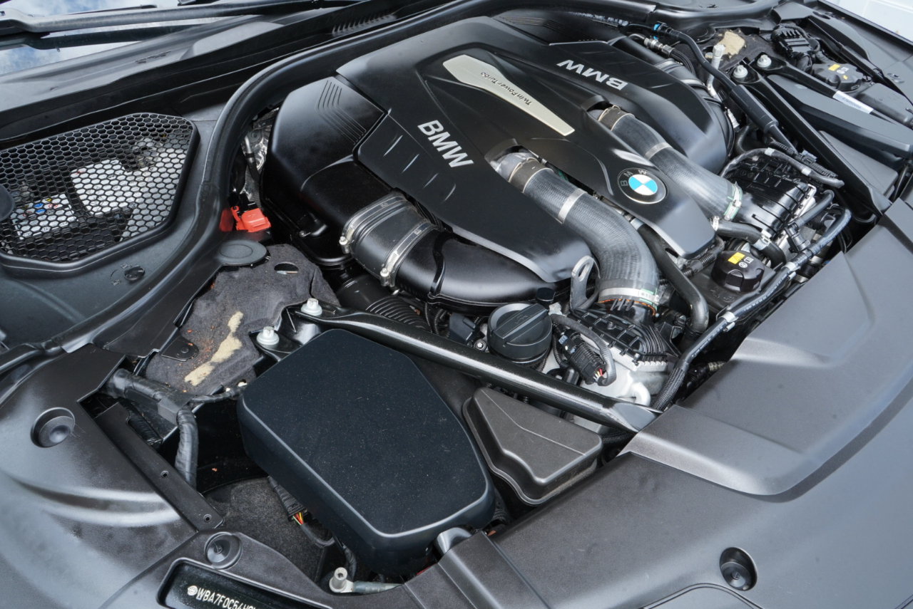 BMW 7 Series 750i Sedan 2017