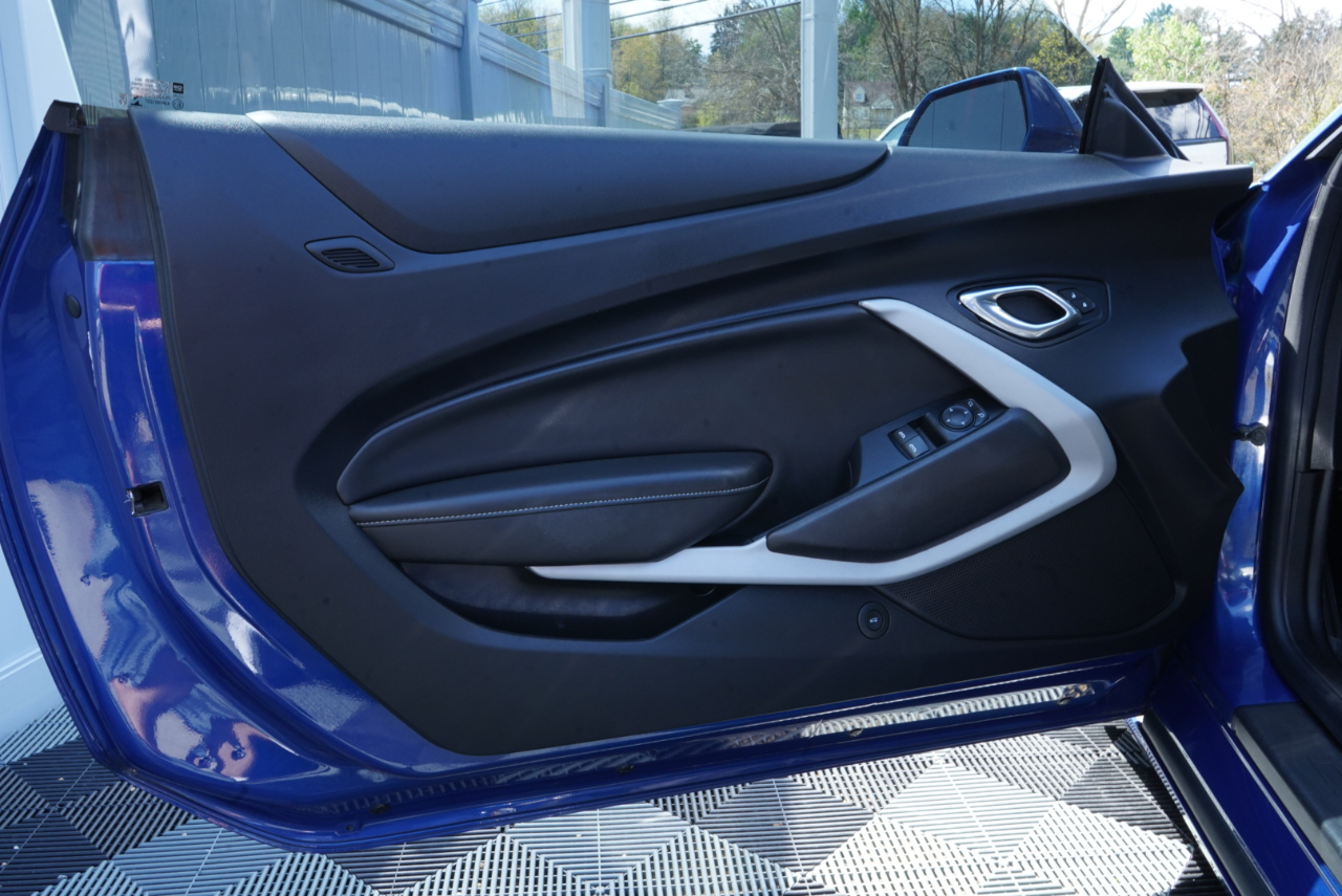 Chevrolet Camaro 2dr Cpe 1SS 2020