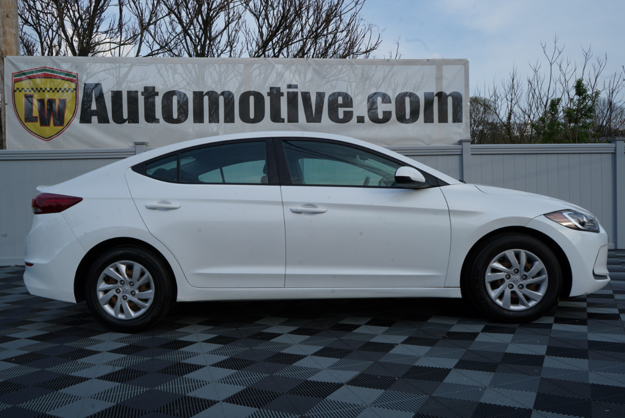 Hyundai Elantra  2018