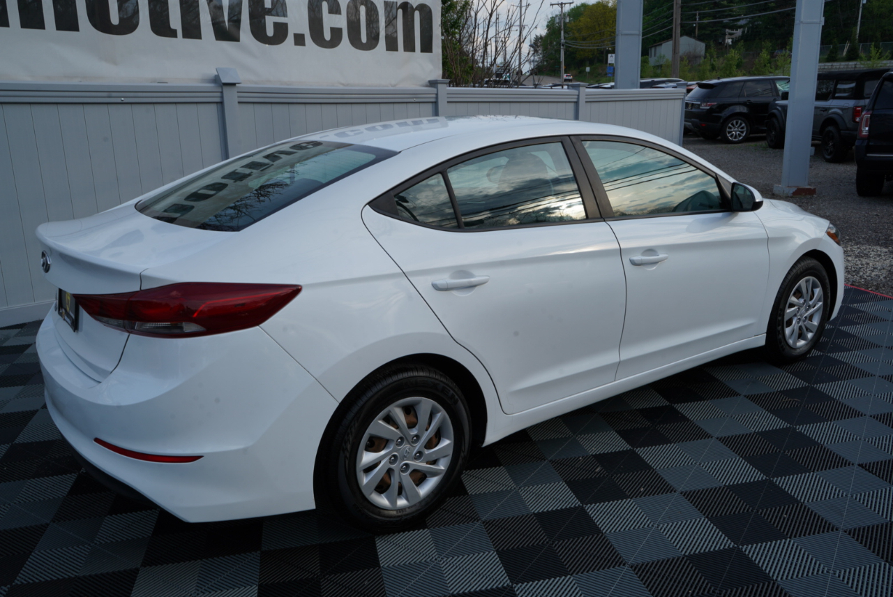 Hyundai Elantra  2018