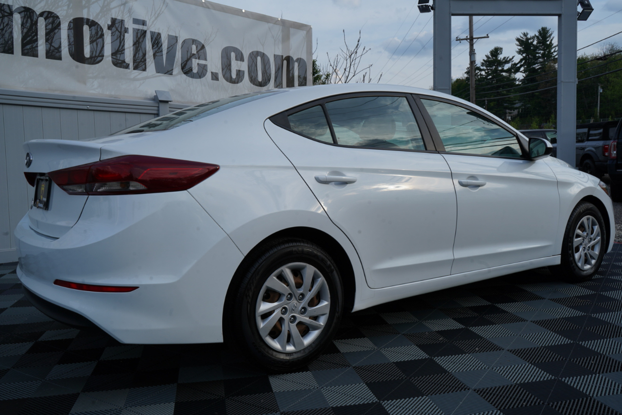 Hyundai Elantra  2018